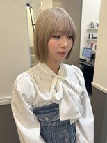 ログ オモテサンドウ(L.O.G OMOTESANDO)&nbsp;切りっぱなしボブミニボブパーマくびれボブ外ハネボブブリーチ