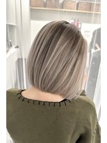 カラ ヘアーサロン(Kala Hair Salon)&nbsp;ショートボブ、品の品のあるバレイヤージュ