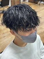 デプト(DEPT.)&nbsp;ツイストスパイラルパーマツーブロックマッシュメンズサロン眉毛