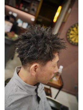 フォーコーナーズカットショップスリーセント 栄(FourCornersCutShop 3/cent) スパイキーアフロ