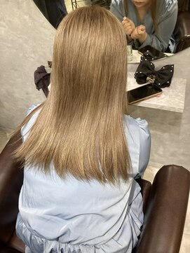 グラッジ 池袋(GLADGE) ミルクティーベージュ