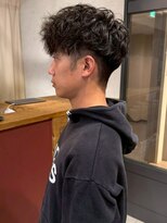 アトリエ(atelier.)&nbsp;ツーブロック スパイラルパーマ 20代 30代 刈り上げ