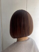 ルーファス 恵比寿 渋谷(Ruufus) 40代50代 ナチュラルな前下がりボブ 前髪あり2602