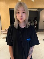 ソラス 緑地公園店(SOLAS)&nbsp;ホワイトグレージュ