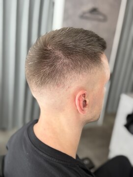 メグロバーバーショップロッポンギ 目黒六(MEGURO BARBER SHOP 6PPONGI) 坊主