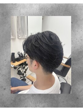 アルク(arc) 動きを残すナチュラルメンズカット