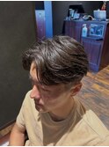 センターパート×フェザーパーマ