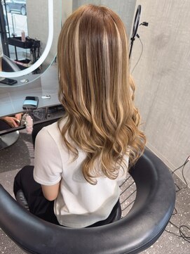 ラニシス ヘアー(Lanisis Hair) プルシールでハイライト