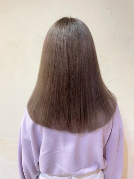 アゴストヘア コシガヤ Agosto hair KOSIGAYA 透明感漂うラテブラウン