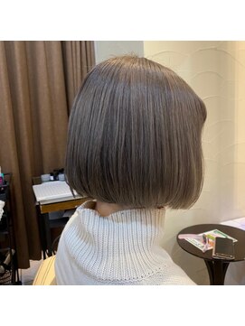 ティエル(Tiele) コンパクトショートxグレーカラー