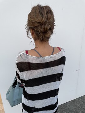 美容室 アイディー i-dee ルーズなおだんご