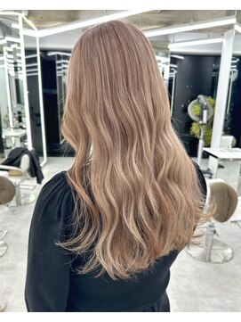 ベレーザ 渋谷(BELEZA) 5641シルキーベージュタンバルモリボブ艶髪ハイトーンカラー