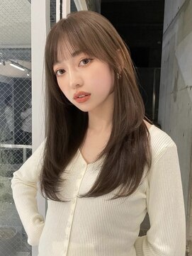 トイ(TOI) 上品なロングレイヤーカット/グレージュ