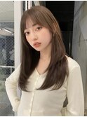 上品なロングレイヤーカット/グレージュ