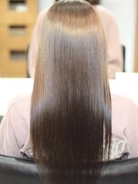 クリュウゲート 三鷹店(KURYU GATE)&nbsp;黒髪/グレーベージュ/レイヤーロング/髪質改善[三鷹]