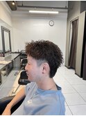 ツイストスパイラルパーマ　波巻きパーマ　メンズカット　眉毛