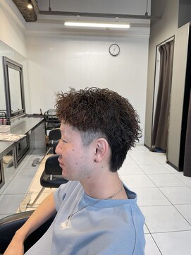 アイズ 海老名(AIZU) ツイストスパイラルパーマ　波巻きパーマ　メンズカット　眉毛