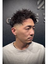 バーバークラシックス(BARBER CLASSICS)&nbsp;ツイストジェットアップバング/スキンフェード/ツイストパーマ