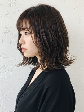 シア(XIA) 外ハネボブ/シースルーバング/アースカラー/無造作ボブ/金山