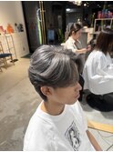 韓国風ニュアンスセンターパート×ブリーチオンカラー