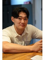 エスケイブ(S/CAVE)&nbsp;社会人さんおすすめ！爽やかで顔まわりすっきりセンターパート