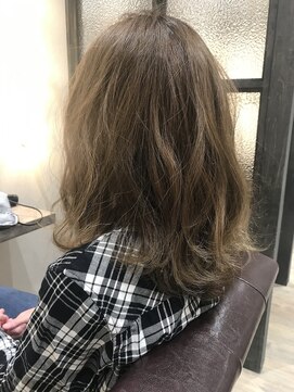 ミリ 千歳烏山(Mili CARE&SPA) イルミナ 透明感アッシュ