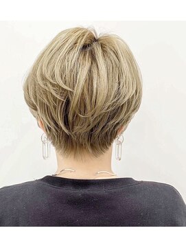 アヴァンス イオンモール和歌山店(AVANCE) ハイトーンショート×ケアブリーチ×グレージュ×ベージュ