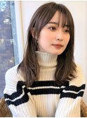 大人可愛い20代30代40代小顔耳かけレイヤー×ラテベージュ