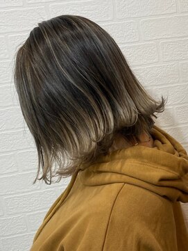 ハサミバイアトリエナガノ 千葉(8sami by atelier nagano) デザインカラー／レイヤーカット/ウエットヘア/オリーブベージュ