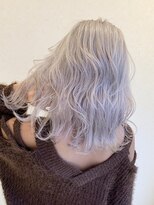 リード バイ ラグーン(LEAD by LAGOON)&nbsp;ホワイトミルクティーベージュケアブリーチインナーイヤリング