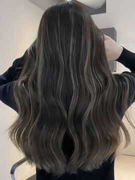 ヨロ 小岩(YOLO) ハイライトカラーミルクティーベージュケアブリーチダブルカラー