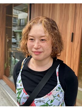 エルナ(ELNA) 抜きっぱなしハイライト×ボブパーマで外国人風♪