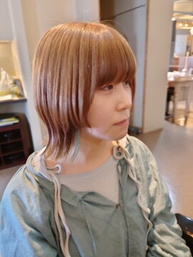 シザーズ(scissors) 外ハネインナーカラー