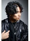 波巻きツイストスパイラルウルフセンターパートメンズパーマ