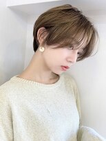 テテ(tete.)&nbsp;30代おすすめセンターパート丸みハンサムショート