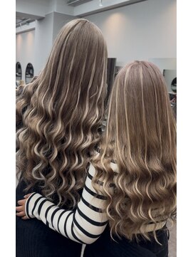 エミーバイモアムー(Emmie byMoremuu) 【Ryuki】ブリーチ/エクステ/ハイライト