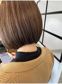 キャラメルベージュ×艶ボブ
