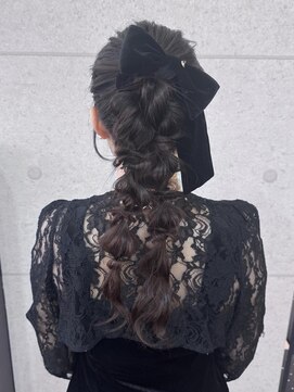 ヴィサージュ ギンザ VISAGE GINZA 結婚式やお呼ばれヘアで人気のツインポニー♪