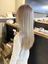 派手髪・ハイトーンカラー・デザインカラー・ブリーチ専門美容室 ミルクティーカラーホワイトミルクティーミルクティーベージュ