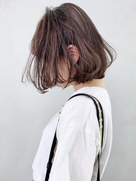 アイティー バイ アルバム 浦和店(IT by ALBUM) ワンカールボブ_オリーブカラーハイライトカラー_ba251561