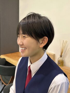 ビューエヒメ(VIEW EHIME) 大人ラフウェーブ外ハネボブダークブラウンスウィングショート