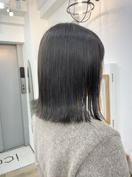 イコ 表参道原宿(ico) 暗くても透明感たっぷりなオリーブグレージュ