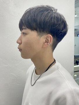 ロイ 南青山 表参道(ROI) 黒髪ニュアンスパーマセンターパートスパイラルパーマショート