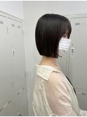 軽い質感のピタッとミニボブ
