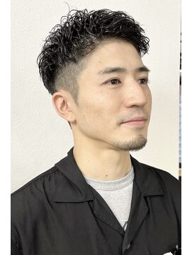 ファイブシーン アオヤマ(5SCENE AOYAMA) 波巻きパーマメンズツイストスパイラルパーマツーブロック