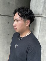 ビートス(BEAT S)&nbsp;【BEAT S】スパイラルパーマ/センターパート/ツーブロマッシュ