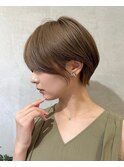 フェミニンロングウェーブミディアム似合わせカット