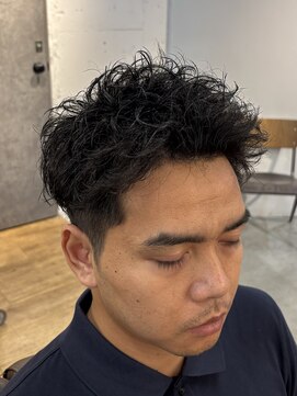 クオンヒール 淀屋橋店(QUON HEAL) ツイストピンパーマ/ベリーショート/テーパーフェード△