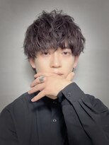 刈部倶楽舞 ミディアムマッシュ × ツイストスパイラルパーマ【朝久】