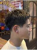スキンフェードツーブロック刈り上げジェットモヒカンマンバン